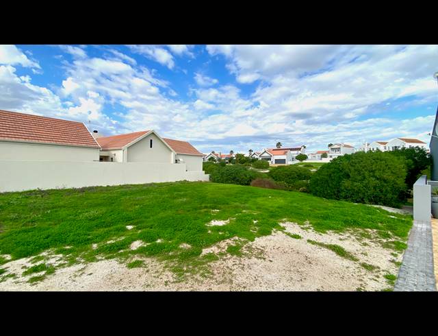 365M² VACANT LAND FOR SALE IN PORT OWEN